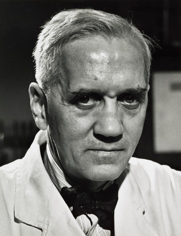 Alexander Fleming (1881–1955) Discovery of Penicillin